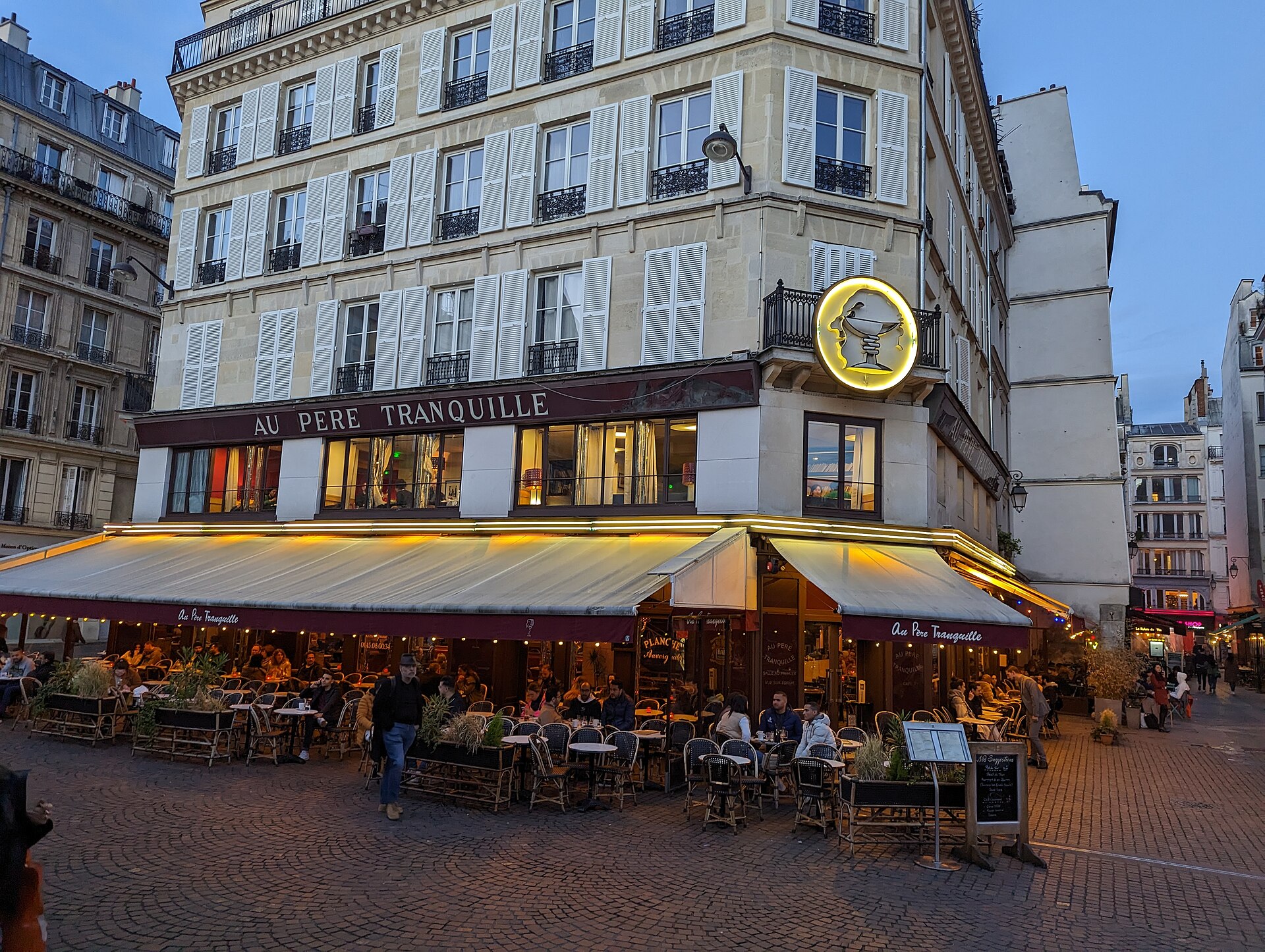 Paris Commercial Real Estate Signals Shift Amid Market Slowdown