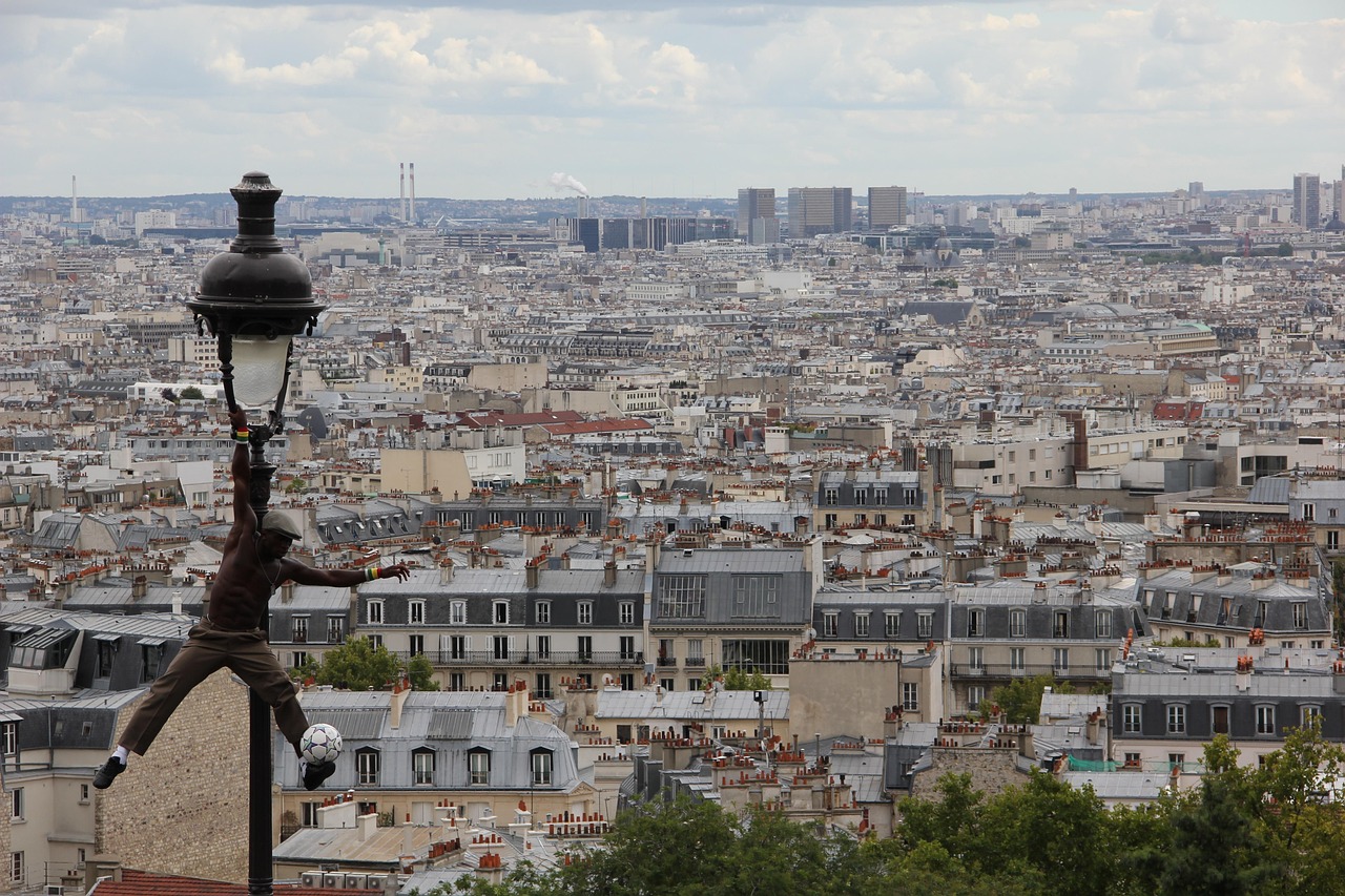 A Guide to Arts and Entertainment in Paris this Summer