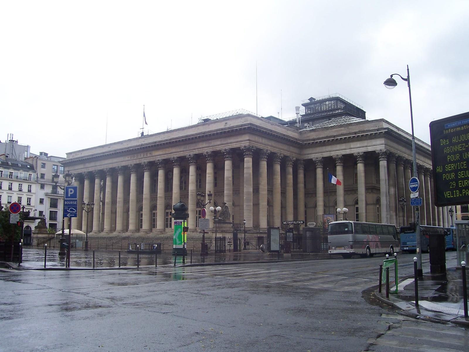 Small Businesses Shape the Future of Paris’s Local Labour Market