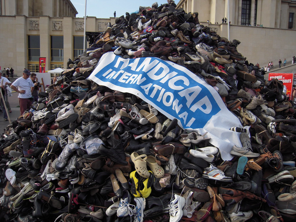 Paris adopts waste reduction target matching EU standards, tightens rules on single-use plastics