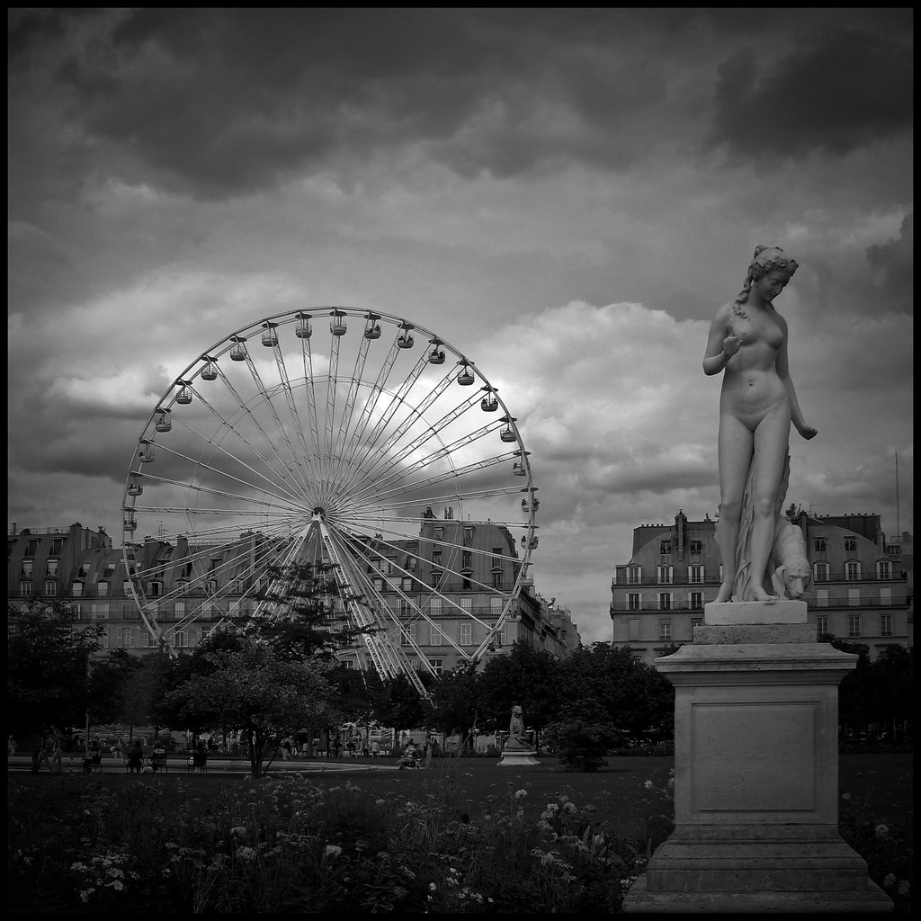 Paris Beyond the Postcard: The Story Behind the Scene and the People Who Created It
