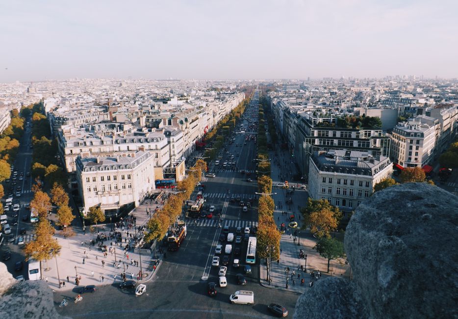 Paris Authorities Tighten Rules on Alcohol and Events to Protect Strained Services Amid Heatwave